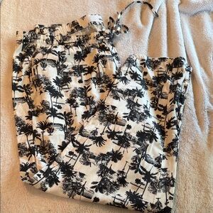 Sonoma Monochrome Palm Print Cropped Pants